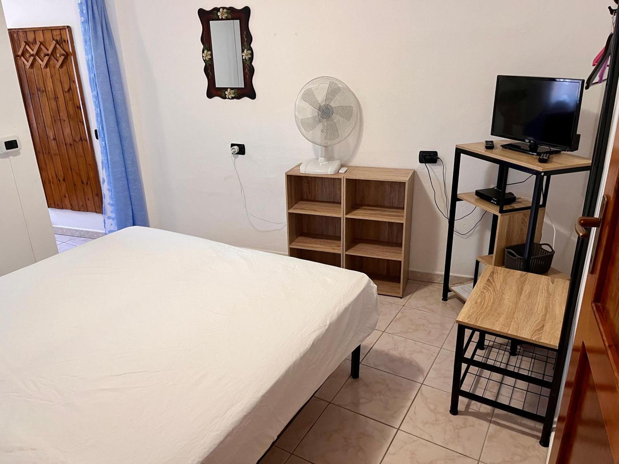 Rustico Porto Pino 30 Mt Dalla Spiaggia Exterior foto